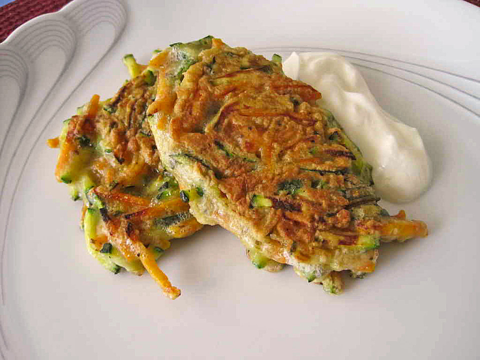 Kochen &amp; Backen &amp; Genießen: Zucchini Reibekuchen
