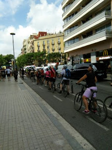 Cycle tourism in Barcelona.