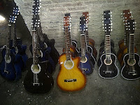 Gitar Sayur dan Ukulele Gitar Sayur dan Ukulele