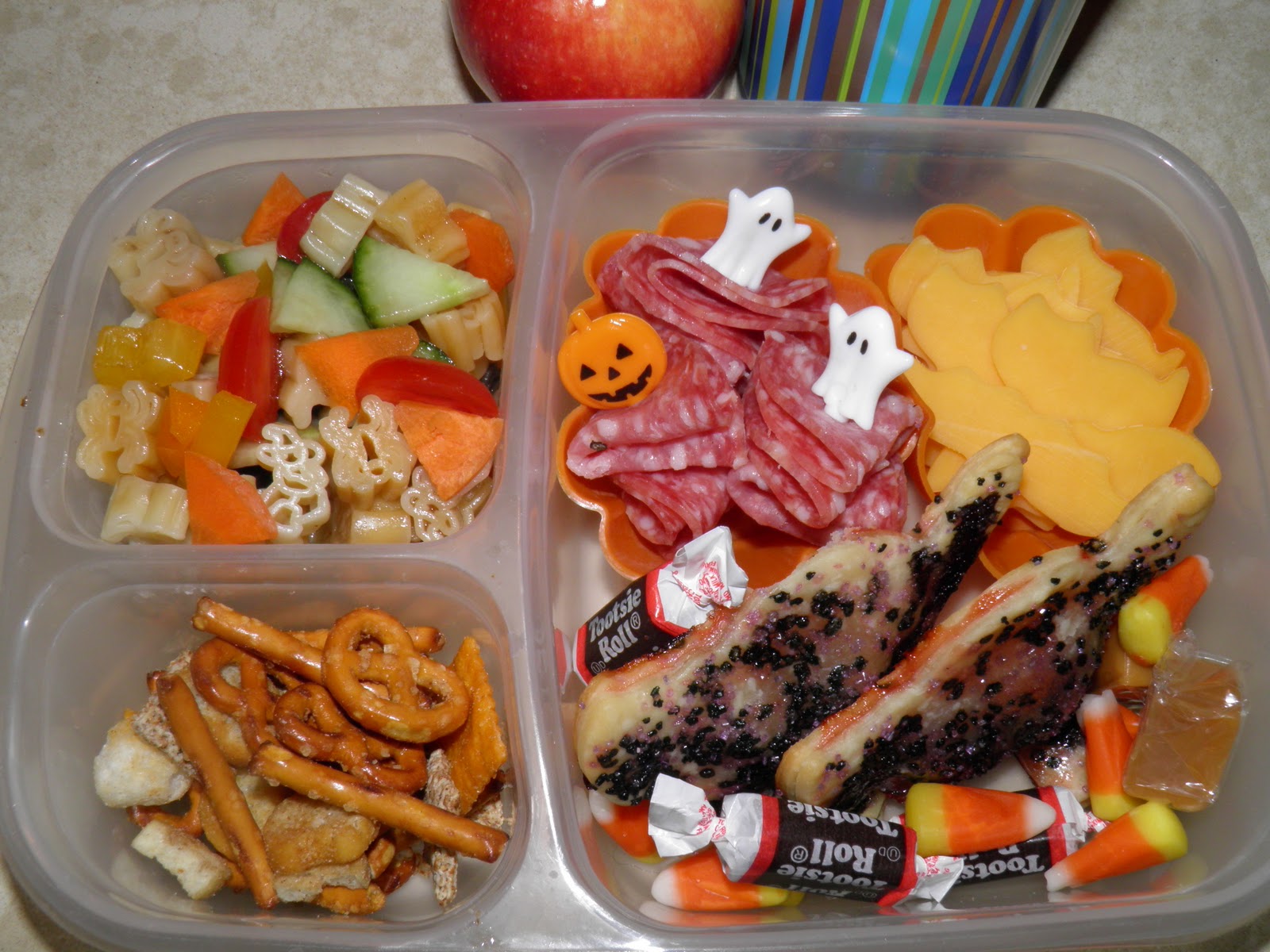 Two Little Lunches Happy Halloween, A Lunch That Raises The Spirit