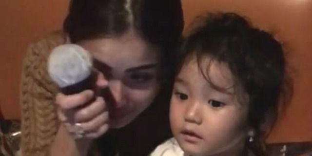 Ayu Ting Ting Peluk Bilqis Sambil Nangis Pasca Dilaporkan KPAI, Begini Reaksi Netizen