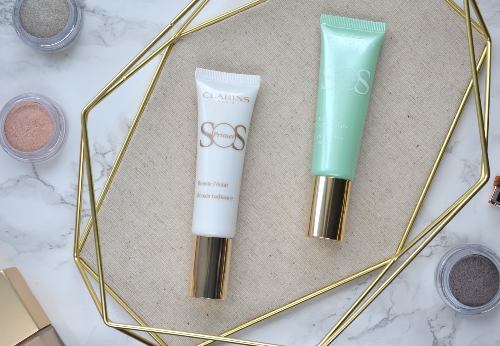 MAKEUP Clarins SOS Primer in Green and Universal Light Cosmetic