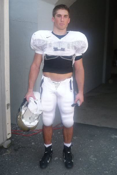 Hot Guys Nude: Football Players Bulges