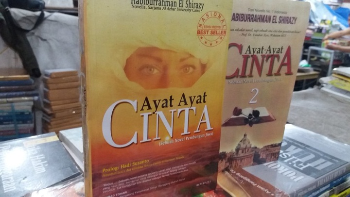 Daftar Novel Best Seller Karya Habiburrahman El Shirazy Daftar Novel Best Seller Karya Habiburrahman El Shirazy