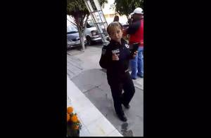  Policías se llevan a trabajador de Dish mientras la delincuencia hace lo que quiere