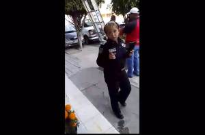 Policías se llevan a trabajador de Dish mientras la delincuencia hace lo que quiere Policías se llevan a trabajador de Dish mientras la delincuencia hace lo que quiere