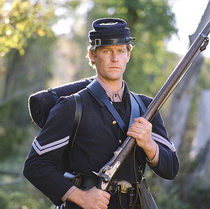 Favorite Hunks & Other Things: ACTORS & Skin: Brian Kerwin