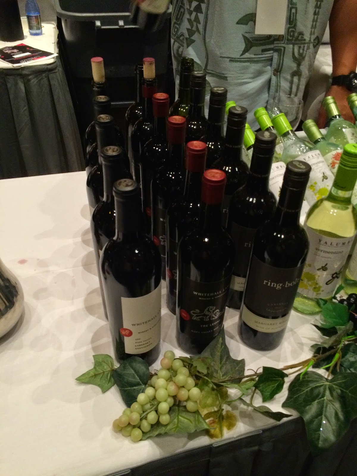 GREAT EATS HAWAII 2014 CHOPSTICKS AND WINE