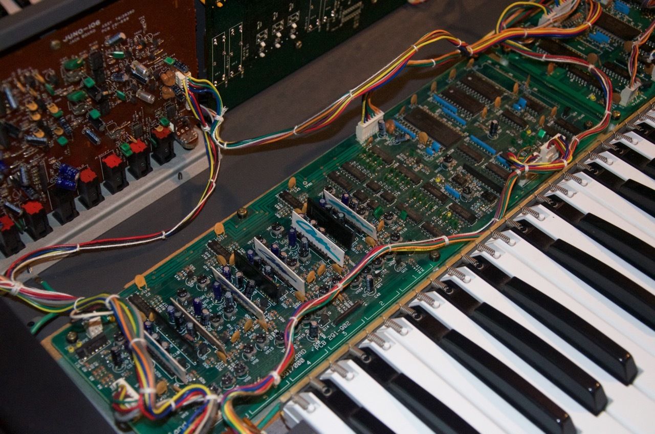 MATRIXSYNTH Vintage Roland Juno 106 Analog Synthesizer serviced by