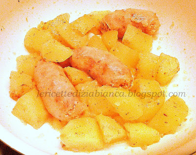 salsiccia e patate .... magic-cookeramente...  leggere!!!