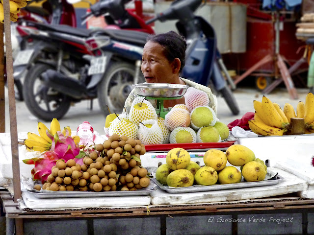 Venta de Fruta en Hoi An, por El Guisante Verde Project