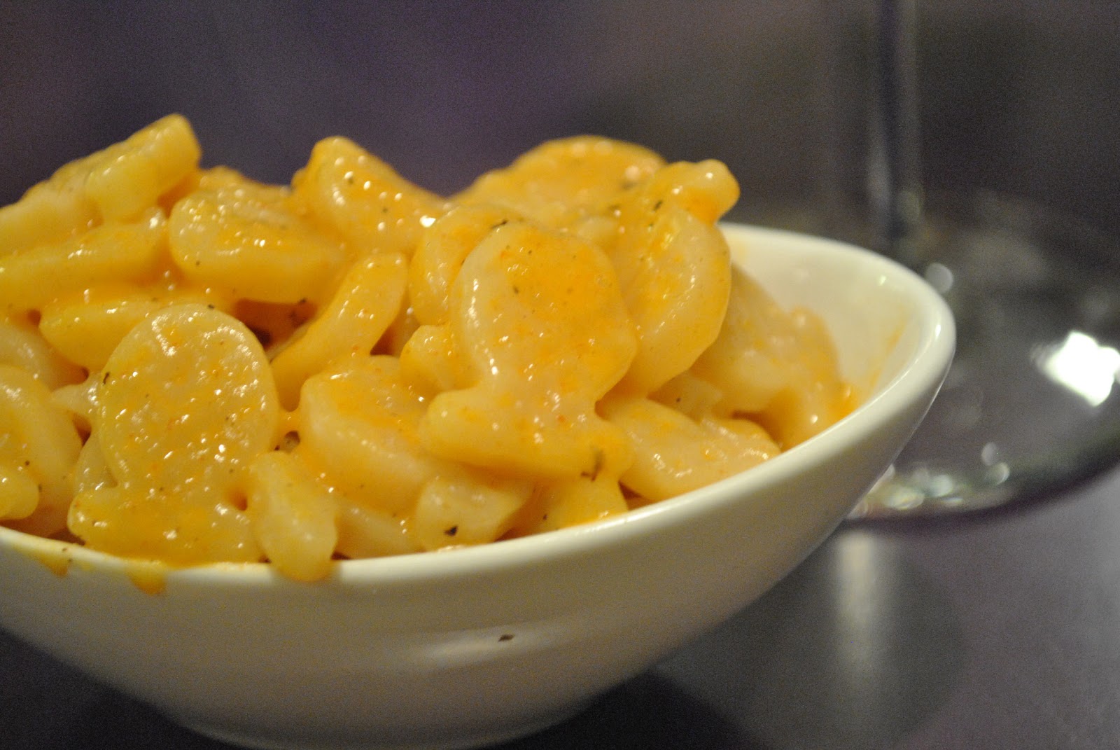 Foodette Reviews Goldfish Macaroni and Cheese Mac and Cheese Cheesy Pizza