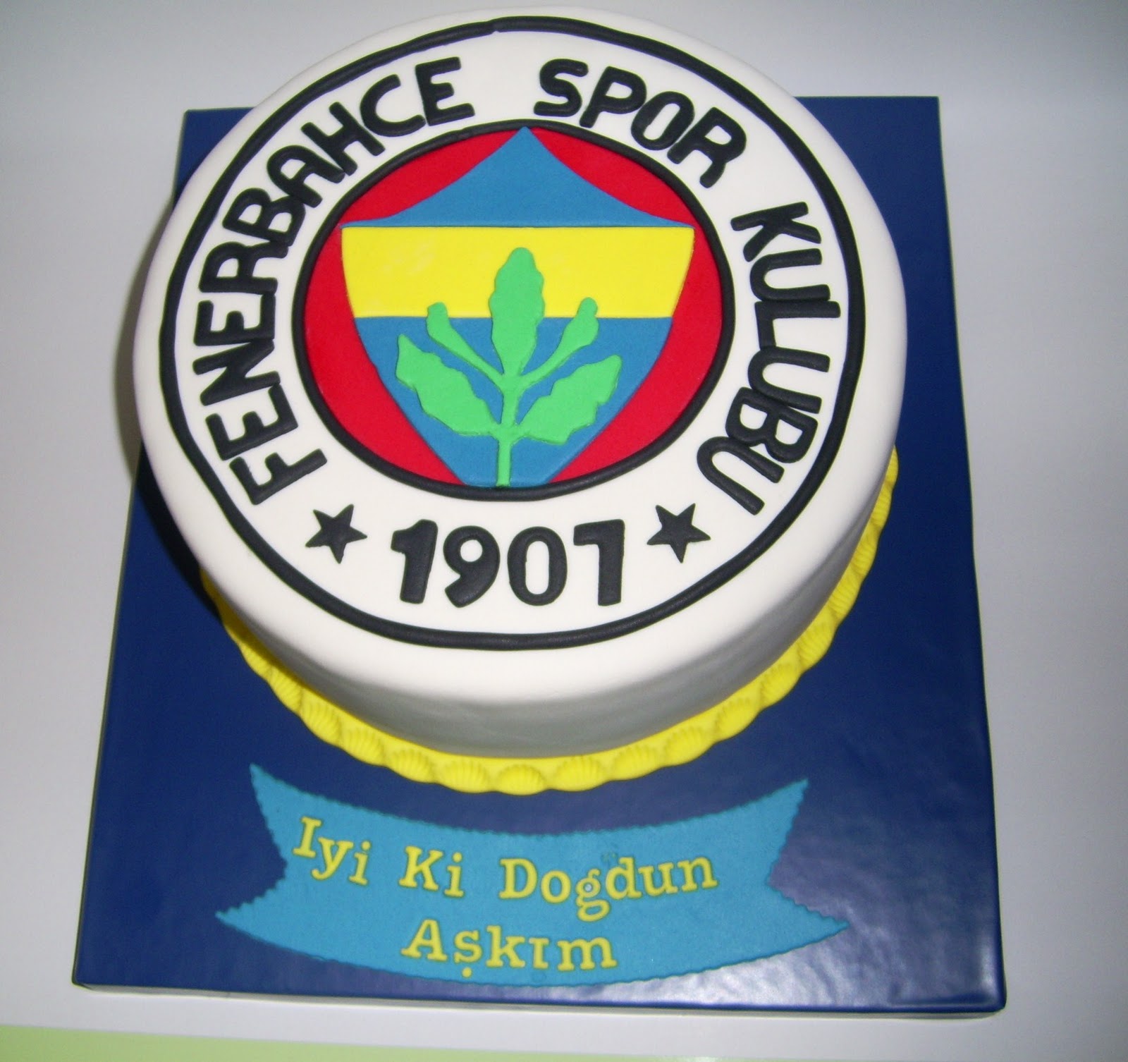 Fenerbahçe Pastası PASTA PERİSİ SERAP PASTA TASARIM Fenerbahçe