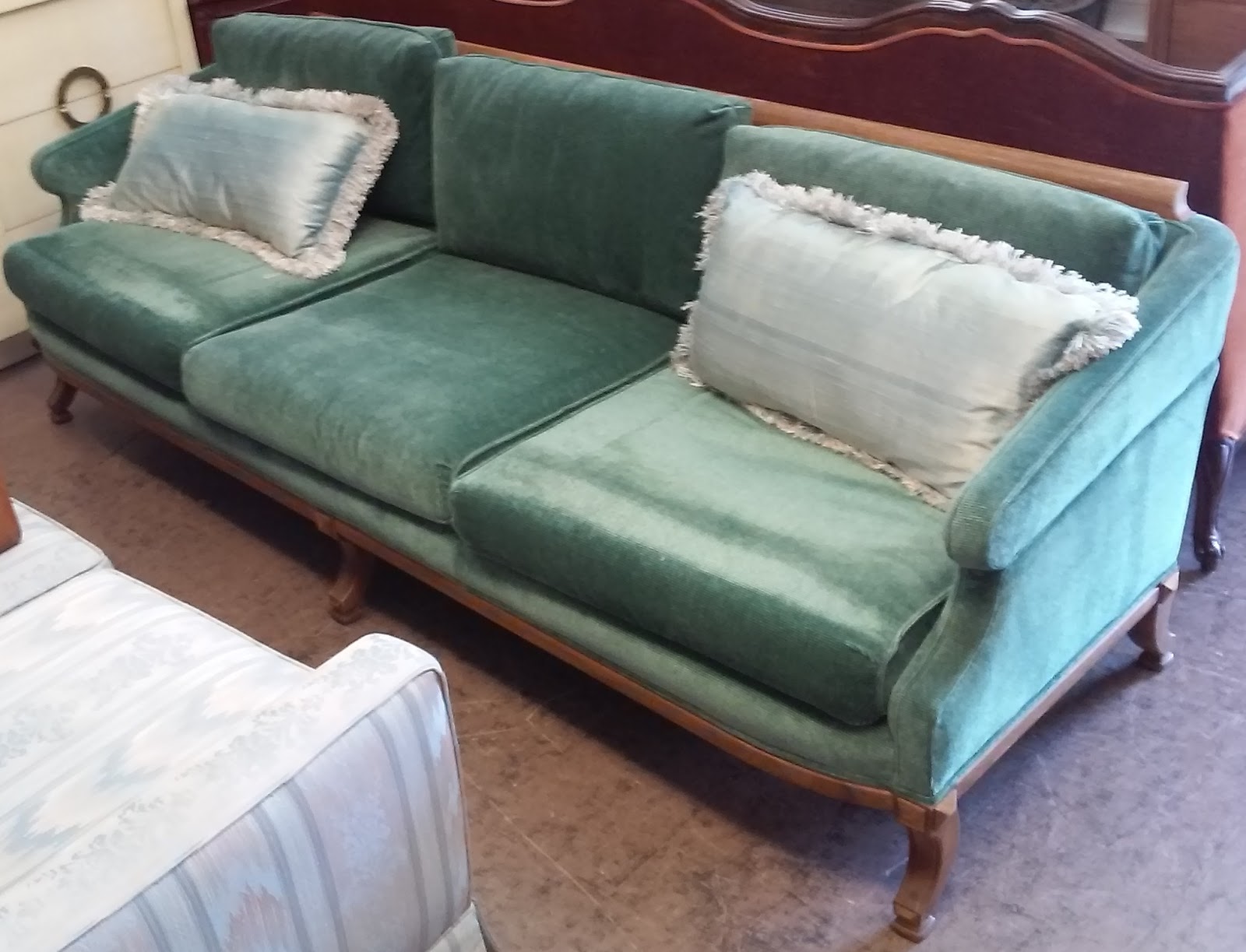 UHURU FURNITURE & COLLECTIBLES SOLD Emerald Vintage Mediterranean