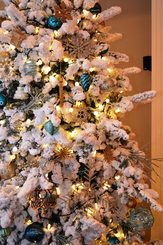 Modern Maizy My Flocked Christmas Tree