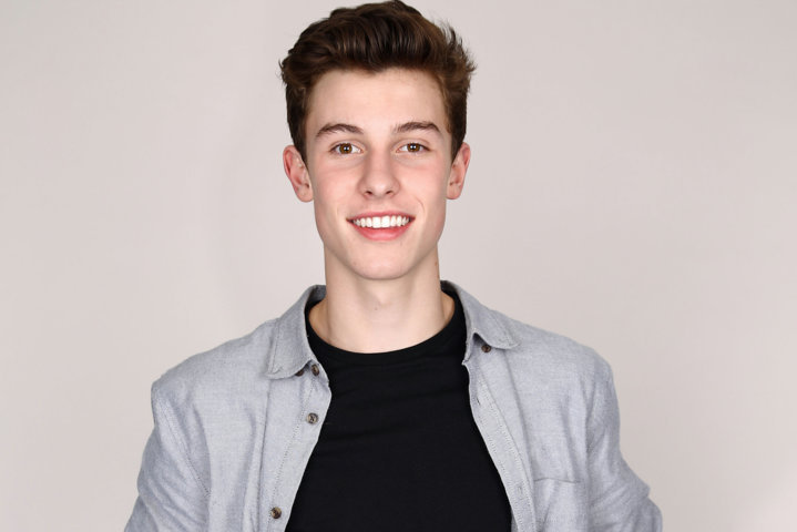Lyric Lagu Shawn Mendes - Stitches | SongKord
