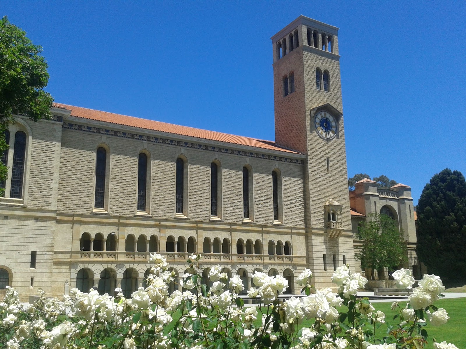 Almuth visiting Australian university libraries: The University of Western  Australia (UWA) in Perth and its library: pictures, facts and figures