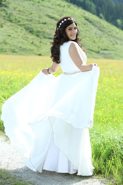 Mehreen%2B%25282%2529