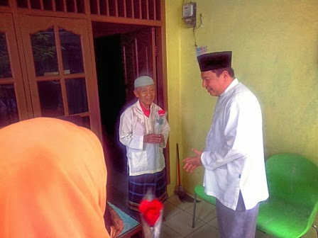 Temui Warga Cikoko, Igo Ilham : Maafkan Kami ya Bu