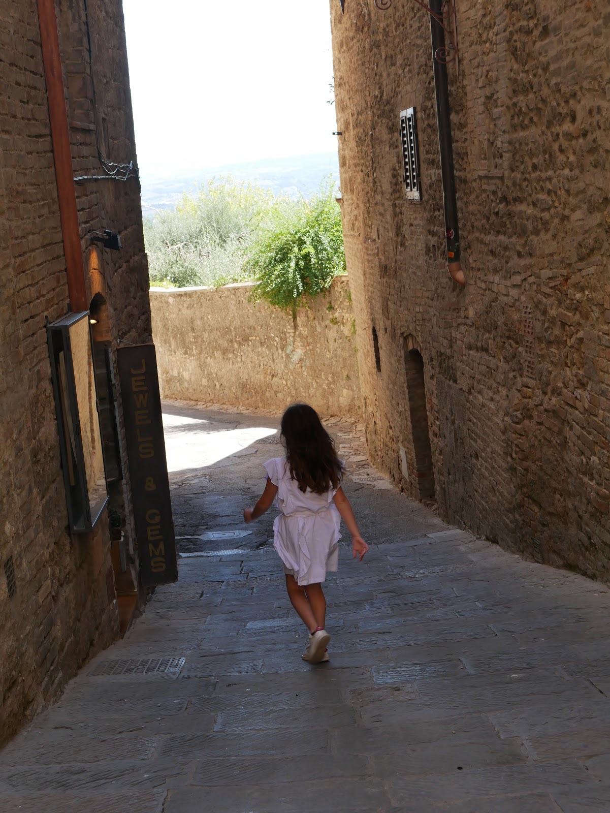 Signora trovando