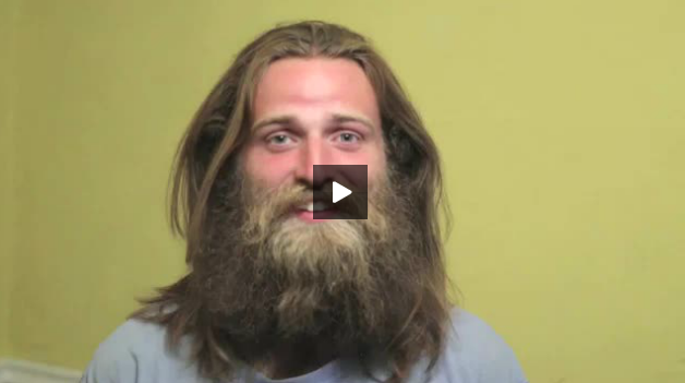 Coupe de cheveux inversée : de boule à zéro à hippie - Frandro