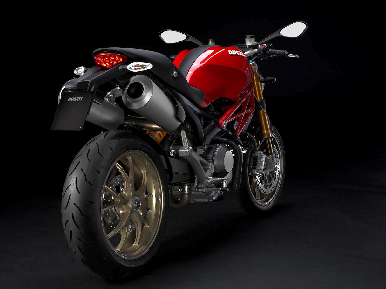 ducati 1100s monster