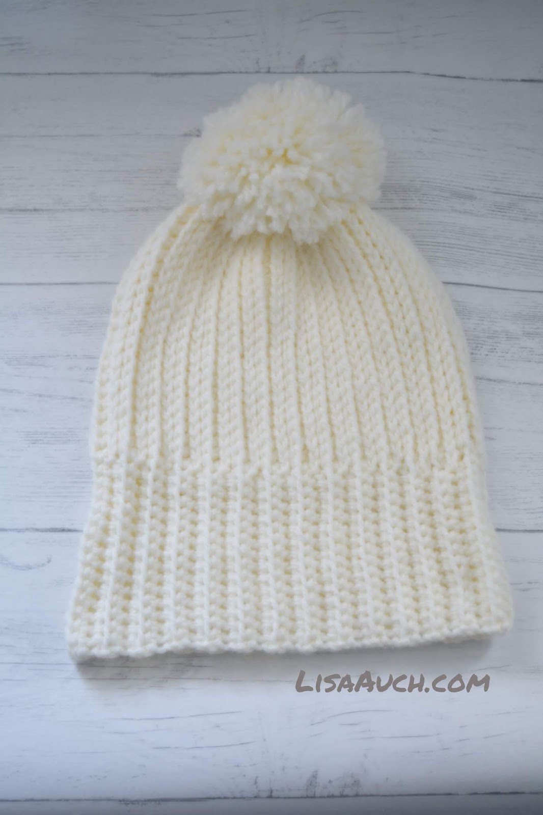 Adults Cosy Crochet Hat Pattern. FREE (Looks like Knit CROCHET stitch)