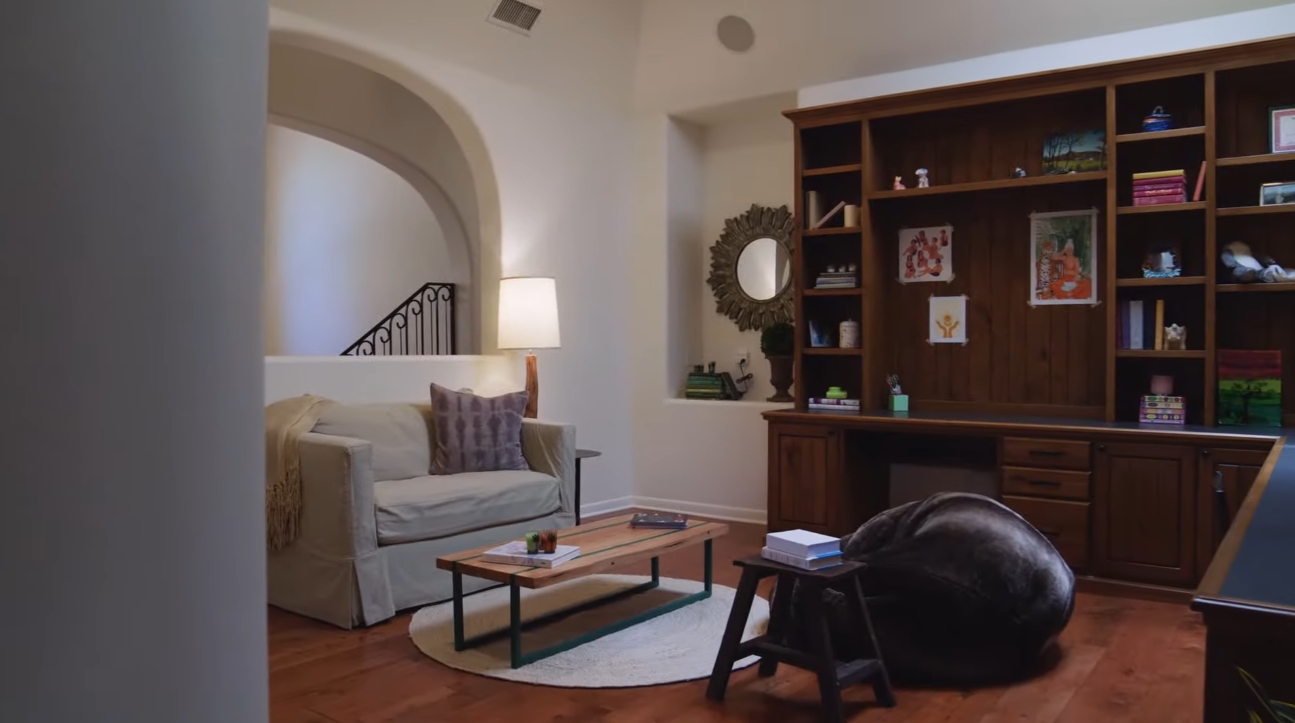 Home Interior Design Tour vs. 1155 Dilling Street | Studio City