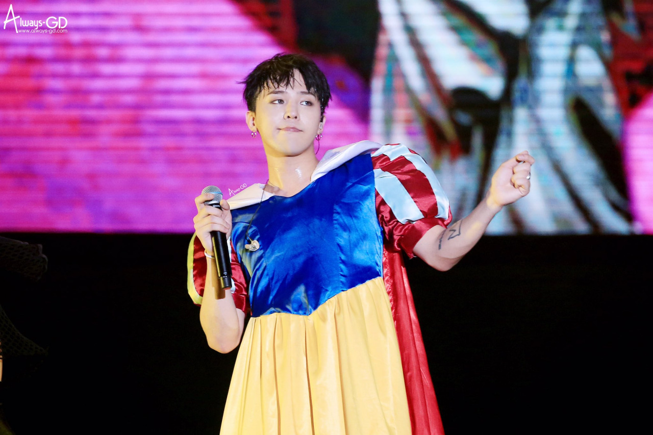 중국에서 지드래곤 벌칙의상 수준 | 인스티즈