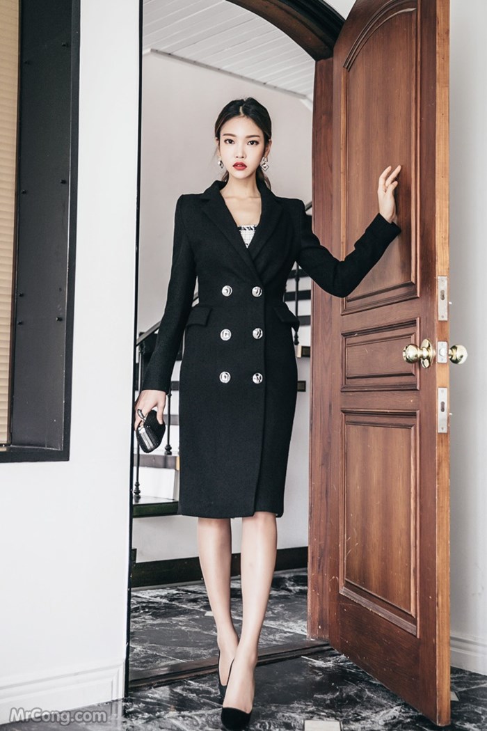 Model Park Jung Yoon in the November 2016 fashion photo series (514 photos)