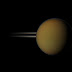 Cassini spia una nube impossibile nei cieli di Titano