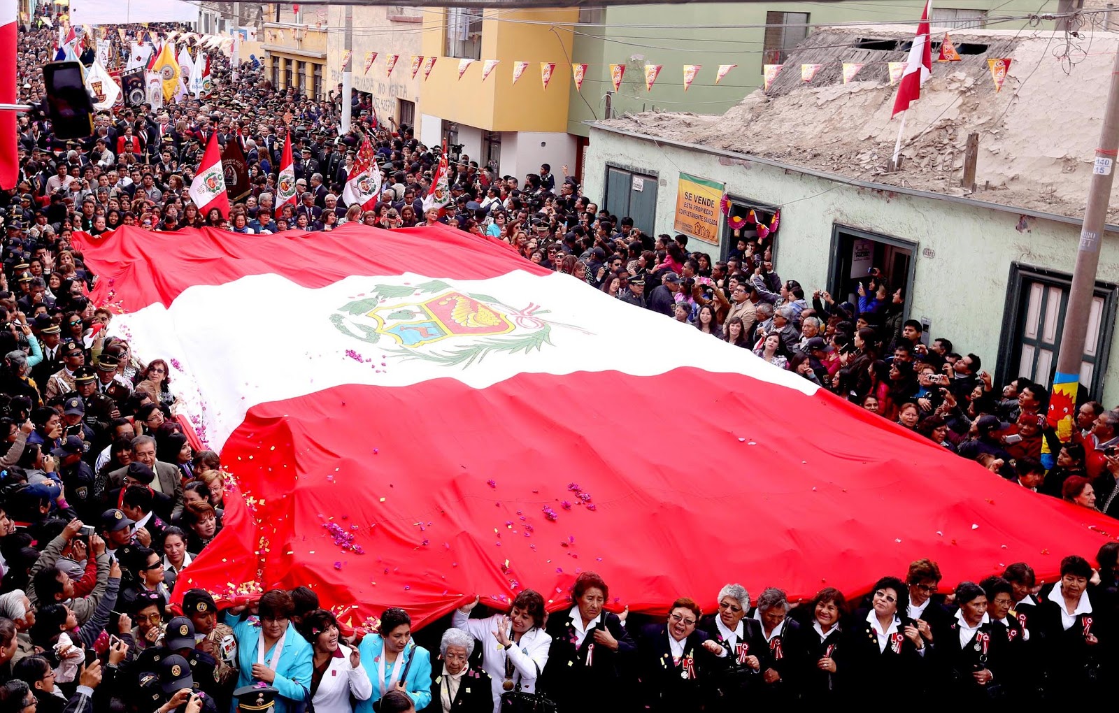 HOMENAJE A LA BANDERA EN TACNA
