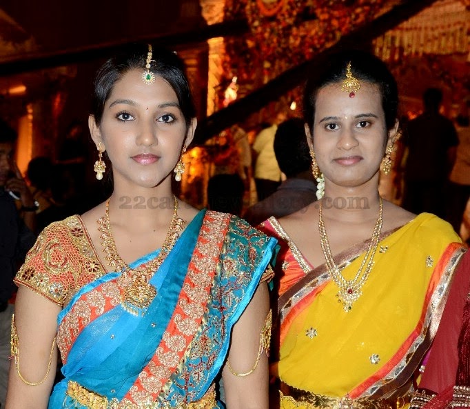 Girls in Temple and Kundan Sets