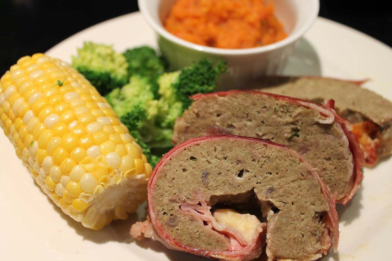 Thermo Mixer Cook the book Meatloaf with red sauce (and steamed vege)