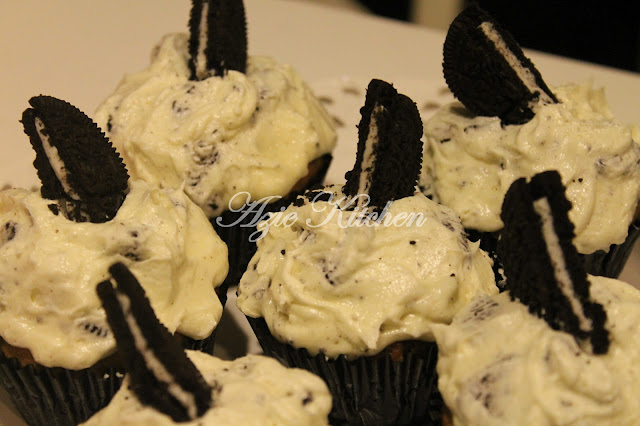 Cupcake Oreo Dengan Whipped Cream Frosting