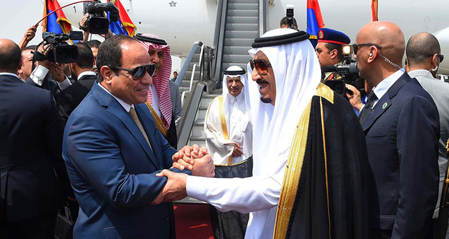 محكمة القضاء الإداري المصري تقضي بوقف إعادة رسم الحدود المصرية السعودية وتبعية الجزيرتين لمصر محكمة القضاء الإداري المصري تقضي بوقف إعادة رسم الحدود المصرية السعودية وتبعية الجزيرتين لمصر