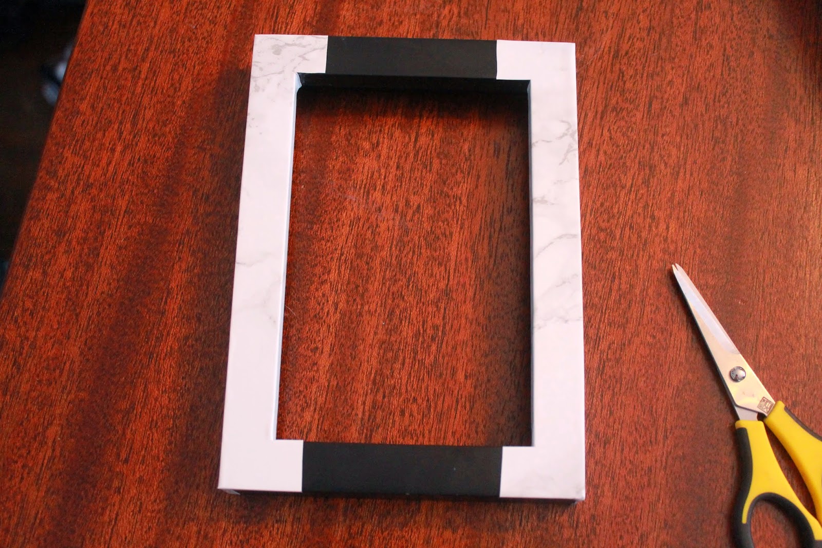 Sherwood Drive DIY Marble Photo Frame