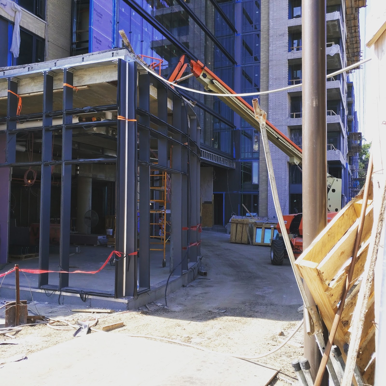 Robert Dyer Bethesda Row Bethesda construction update Harris Teeter/Flats at 8300 luxury