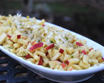 Easy Make-Ahead Endive & Apple Salad, another simple seasonal salad ♥ AVeggieVenture.com