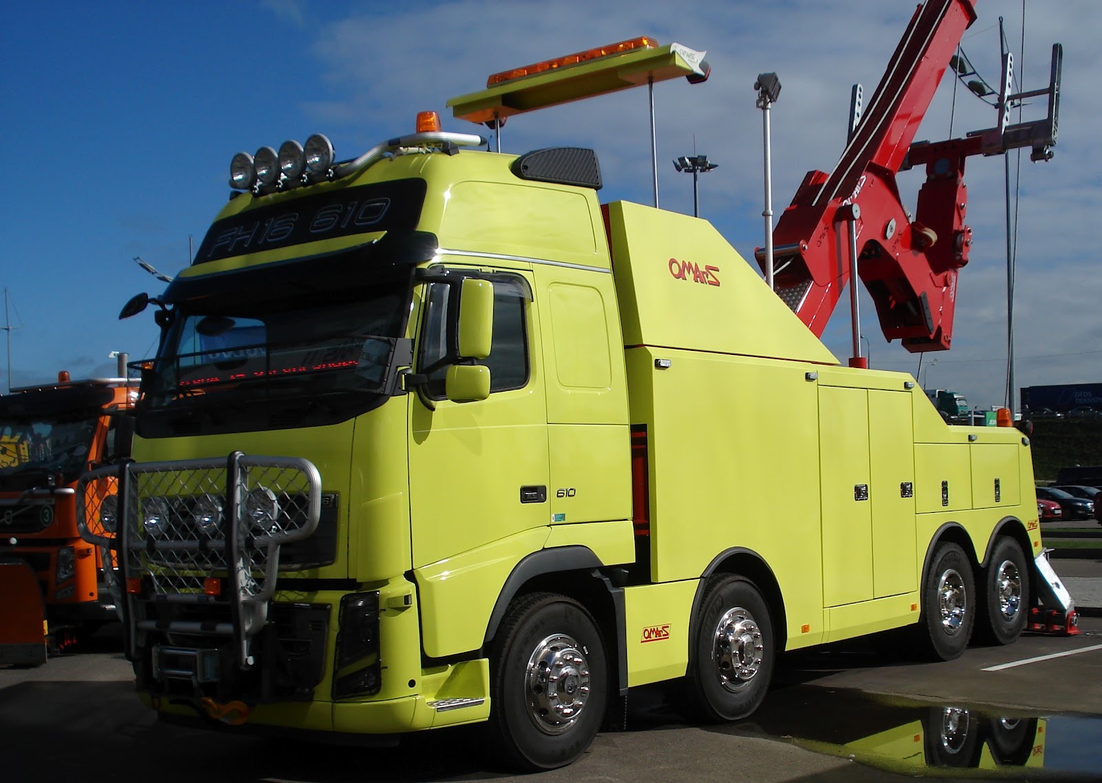 Эвакуатор volvo fh16