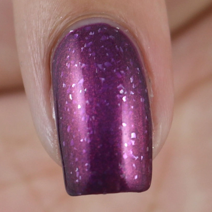 Emily de Molly Leave It To Me swatched by Olivia Jade Nails