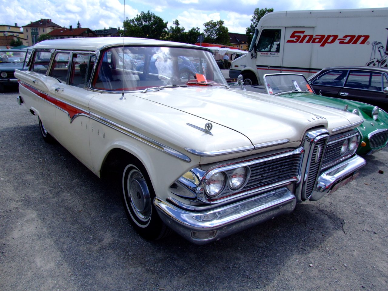 Picture of the ford edsel #8