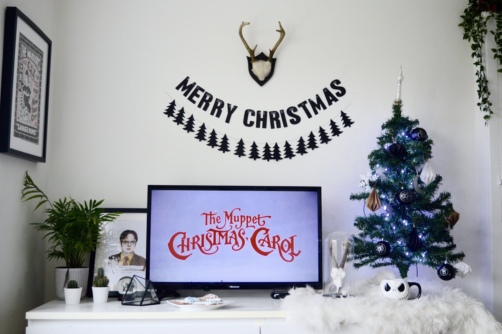 Lifestyle Review A Very Gothic Christmas Popcorn And Glitter