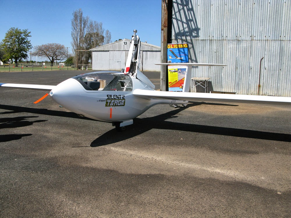 1000' AGL First Flyin Weekend AusFly