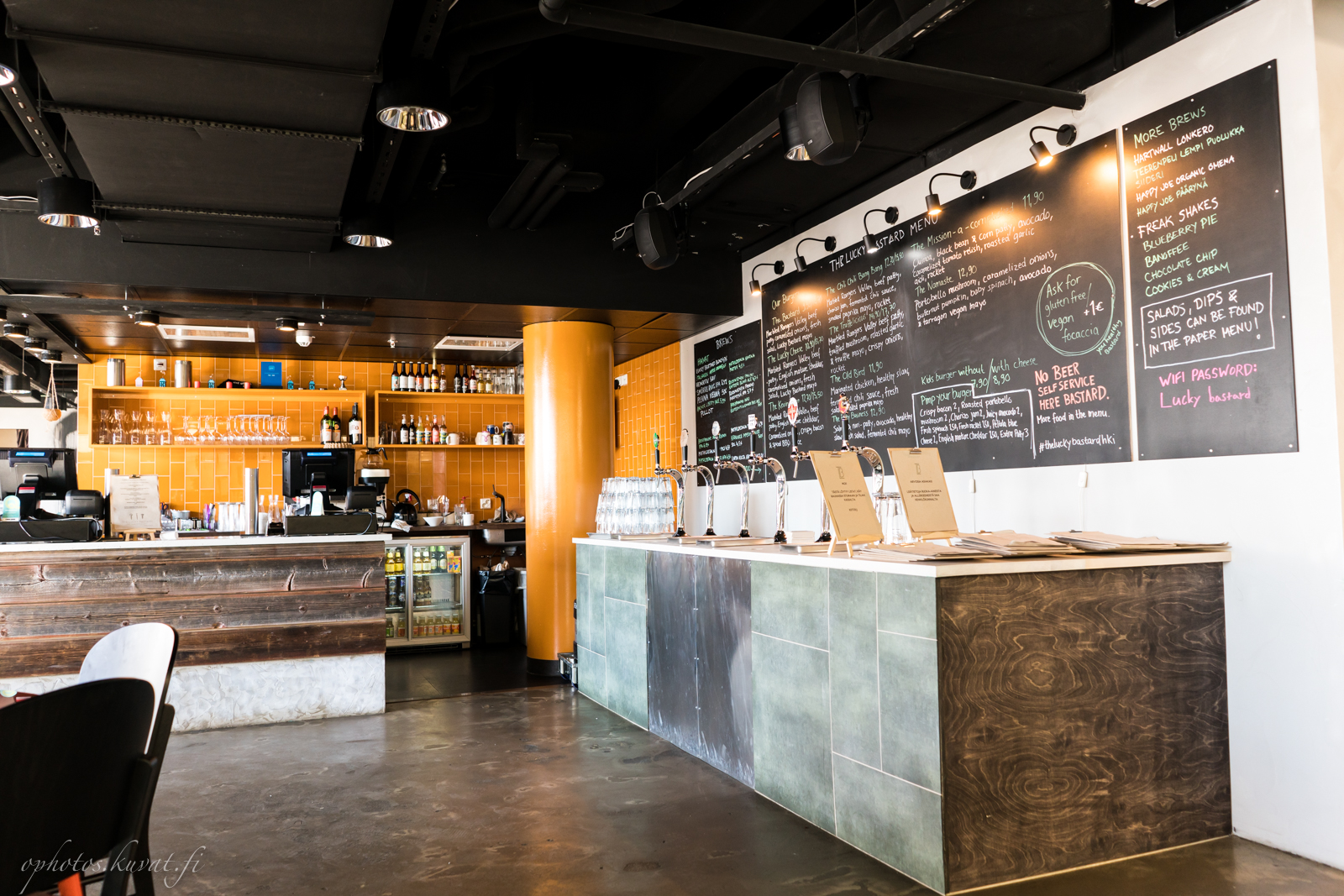 Läskin pojan ravintolat Suuri Burgeritesti osa 2 Lucky Bastard, Stadi