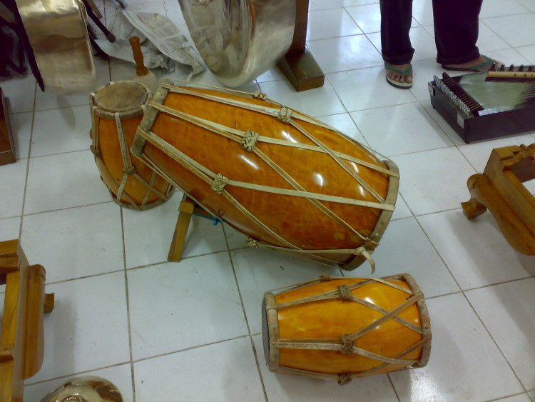 JENIS-JENIS ALAT MUSIK RITMIS - EDUKASI