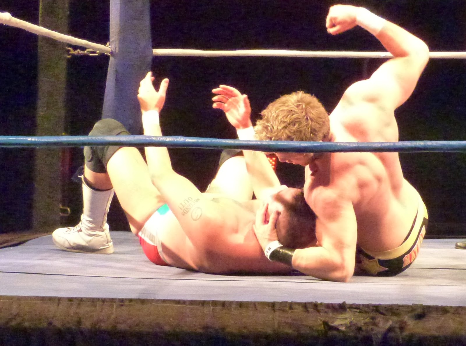 WRESTLESHOTS: NATHAN CRUZ V TONY SPITFIRE