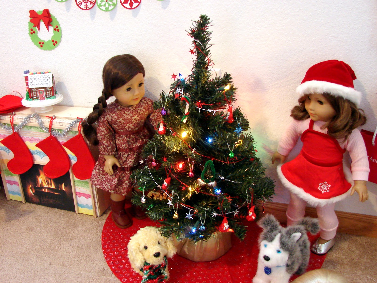 American Girl Doll Play The Dolls are Getting Ready for Christmas!