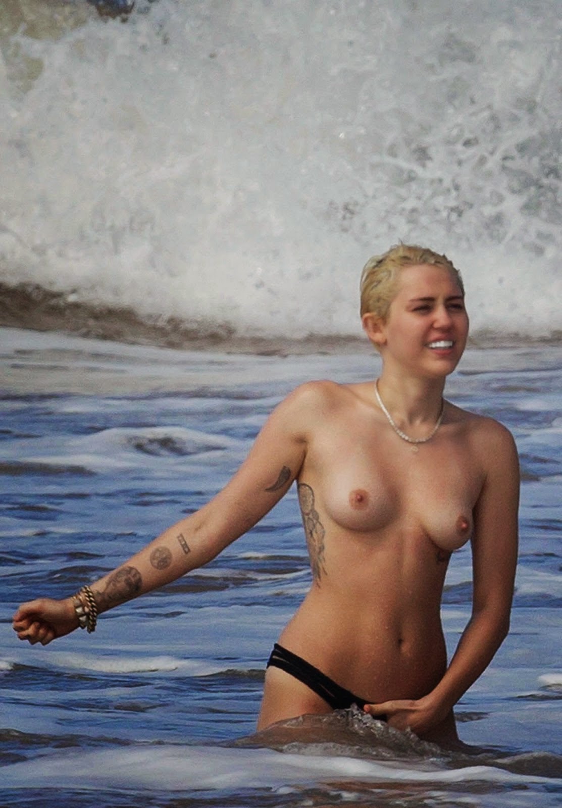 Think, that miley cyrus bikini candids apologise, but Miley cyrus bikini candids speaking, try