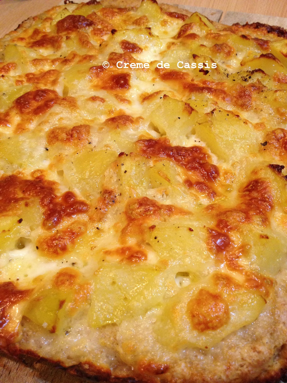 CrèmeDeCassis Pizza integrale con Patate &amp; Toma